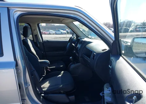 2011 Jeep Patriot Sport z USA, uszkodzony, nr VIN 1J4NF1GB4BD196631